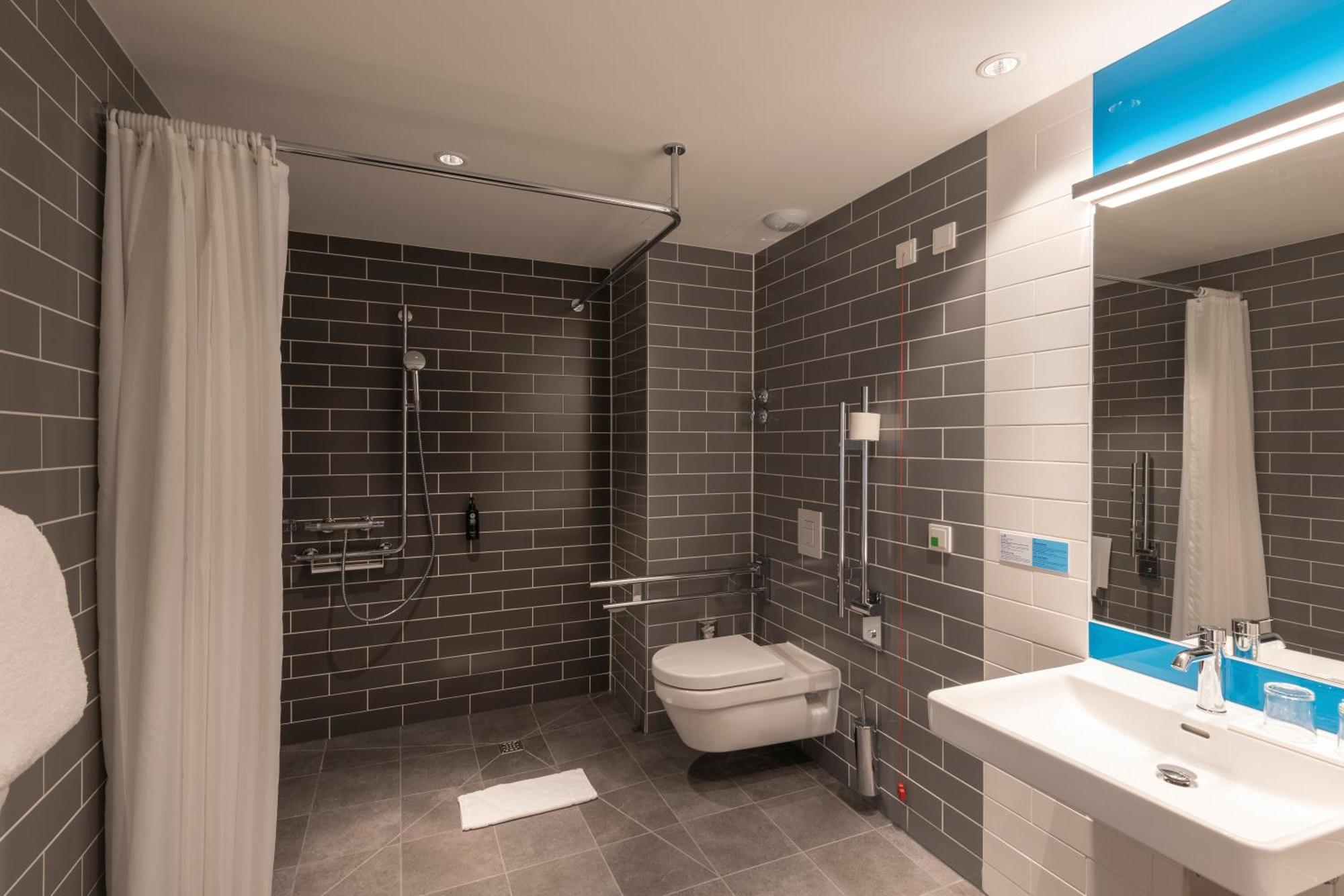 Holiday Inn Express Heilbronn By Ihg Eksteriør billede