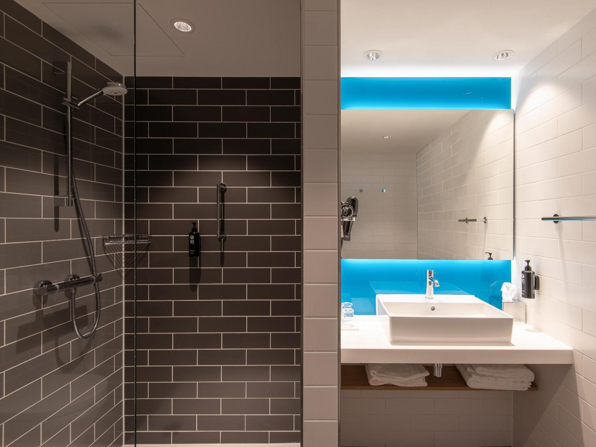 Holiday Inn Express Heilbronn By Ihg Eksteriør billede