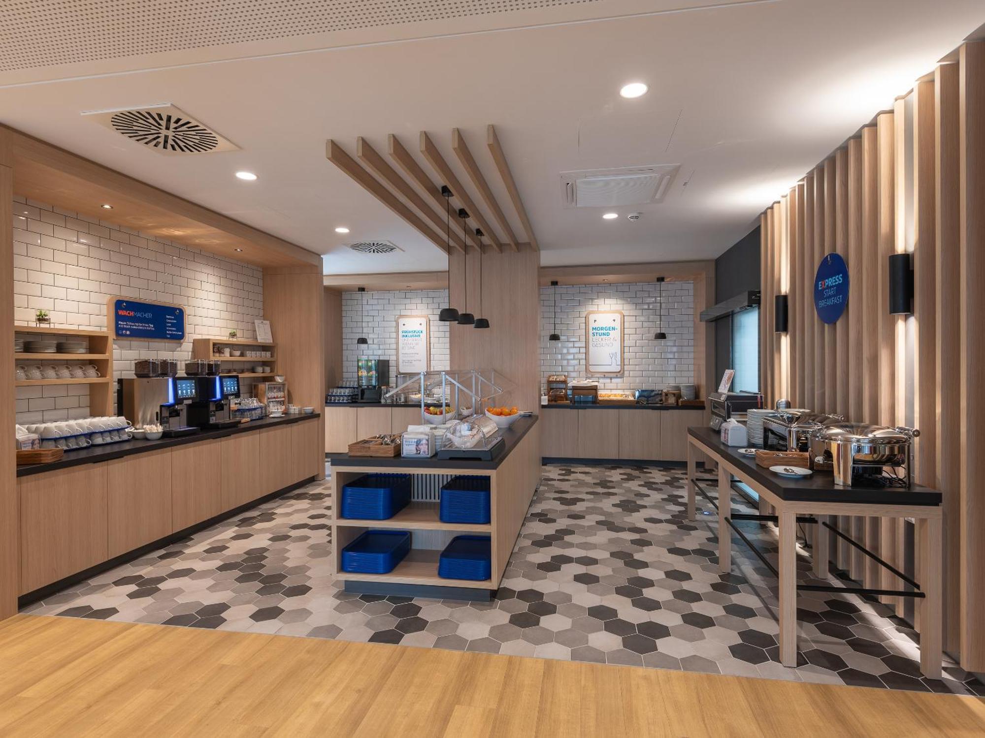 Holiday Inn Express Heilbronn By Ihg Eksteriør billede