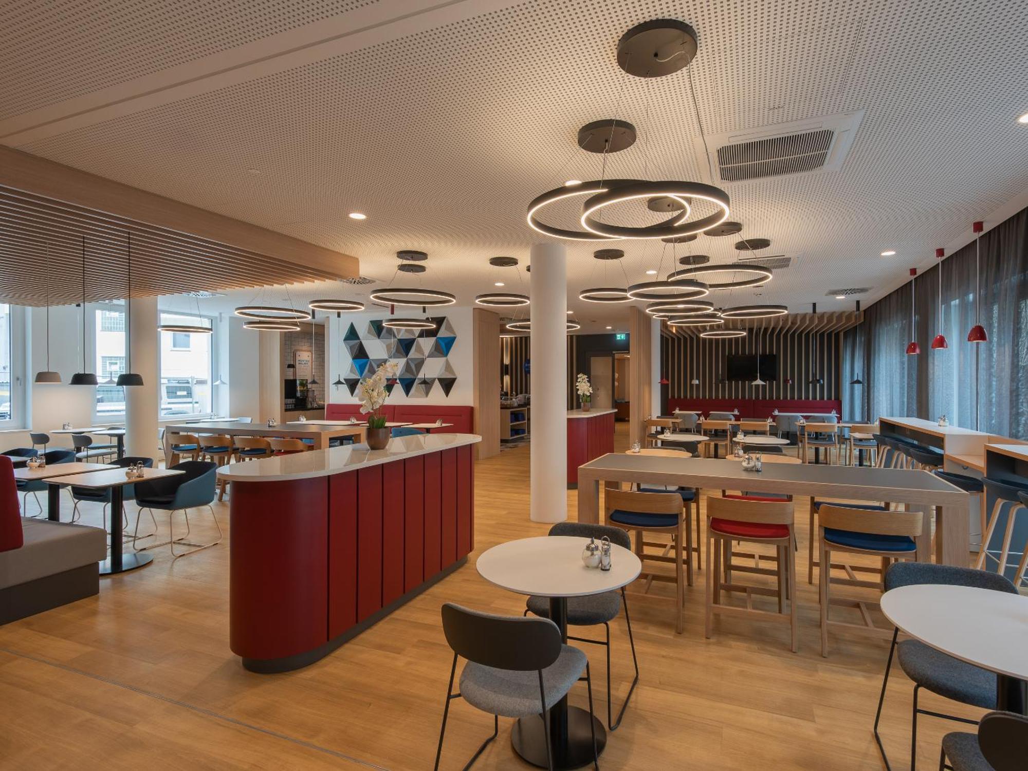 Holiday Inn Express Heilbronn By Ihg Eksteriør billede